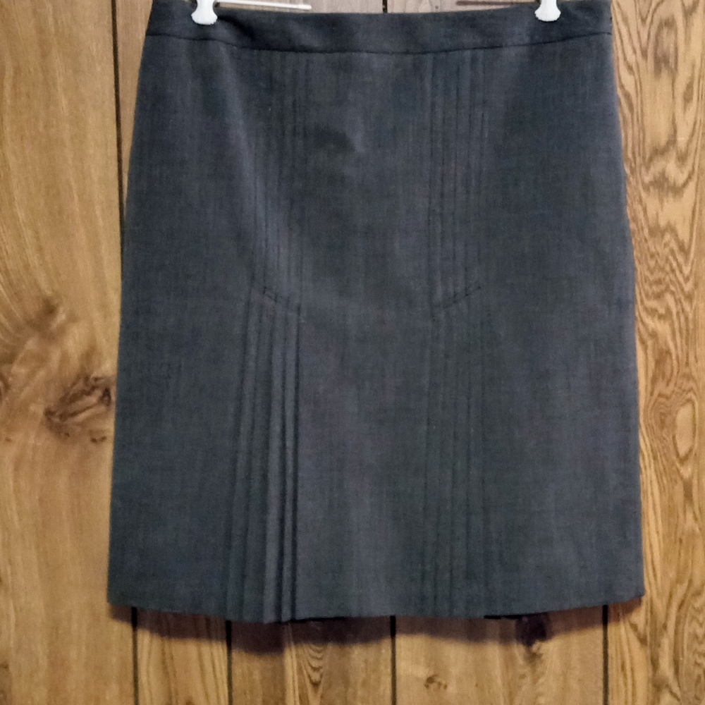 Worthington Skirt Women's Size 16 Gray Pleated Side Quarter Zipper